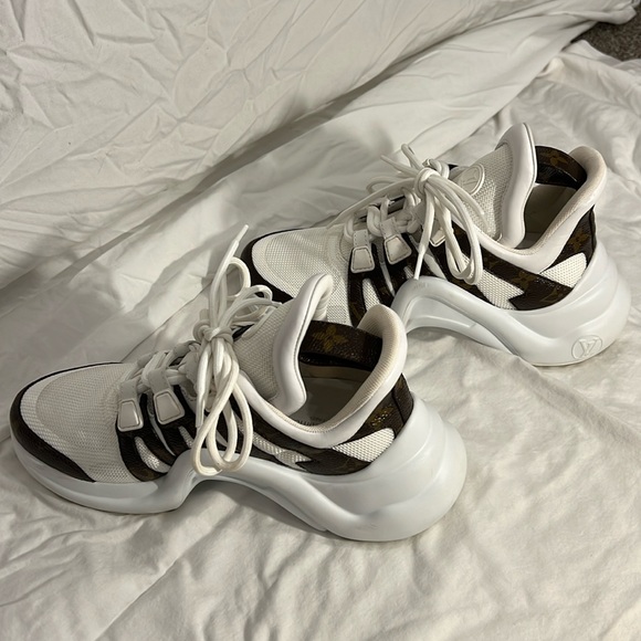 Louis Vuitton LV Archlight Sneaker like new size 36 white - Picture 5 of 8